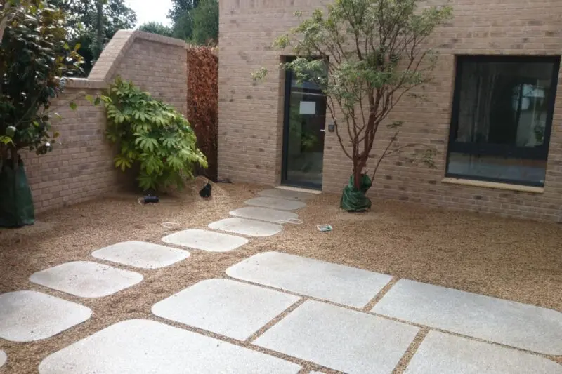 Patios Saltney
